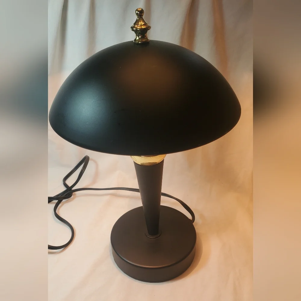 Black Mushroom Dome UFO Vtg Metal Table Lamp with Gold Accent 13